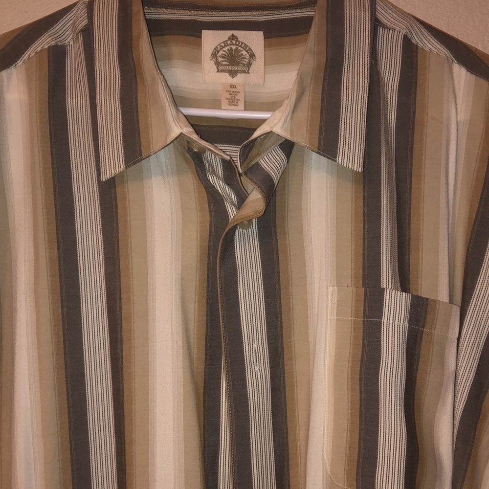 Men's Striped Casual Button Down Shirt - Picture 2 of 4